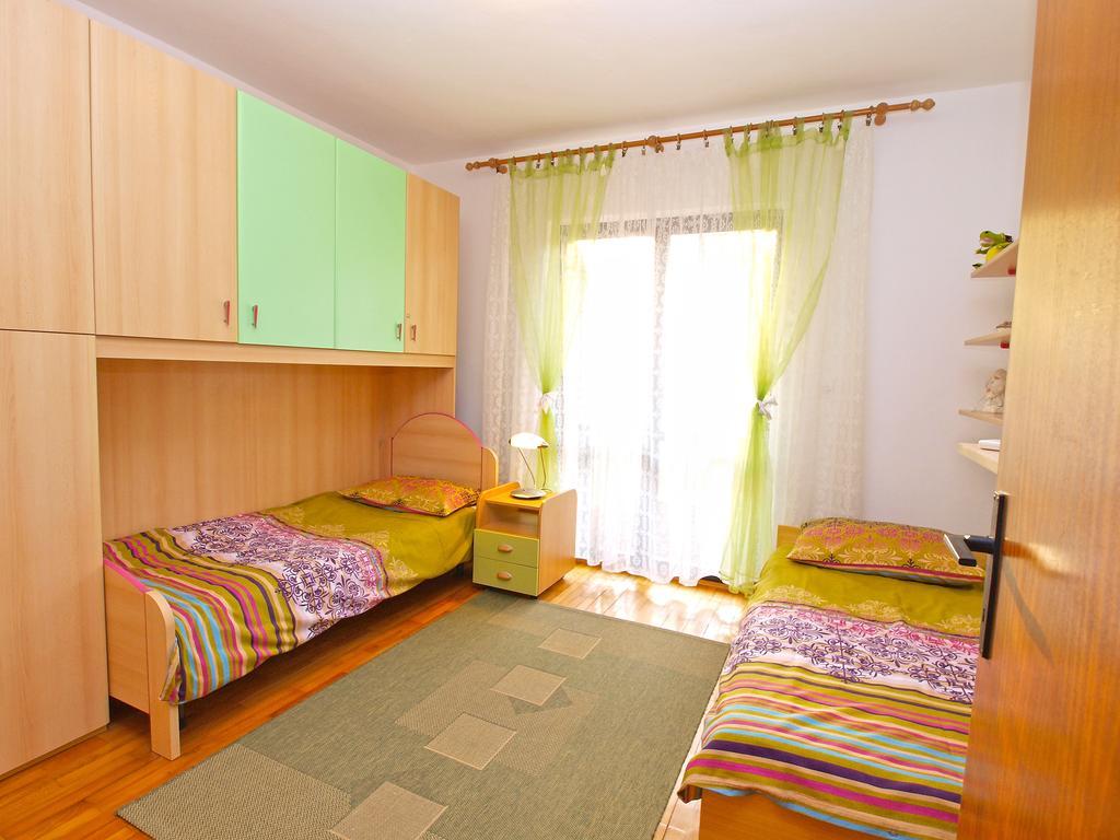 Family Friendly Apartment 946 Pula Exterior foto